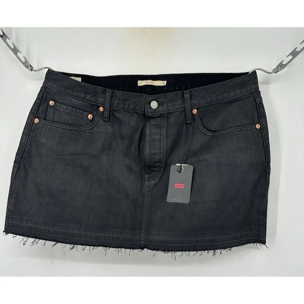 Levi's Icon Skirt, Black Denim, Coated,‎ Button Fly, Cotton, Mini, Size 33 NWT